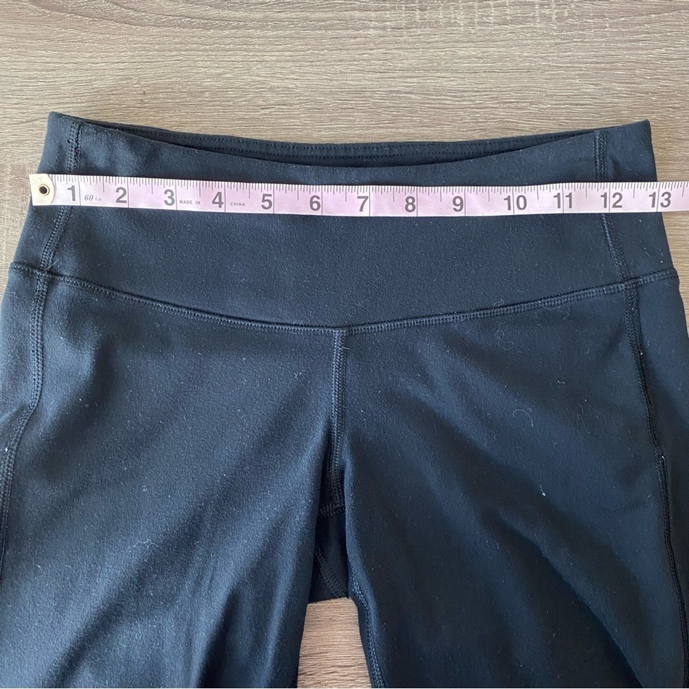 Athleta Capri Crisscross Detail Leggings XS - Picture 10 of 15